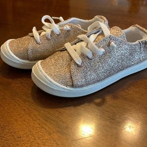 Gold glitter girls shoes 11